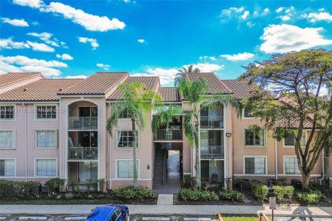 Condominio en venta en Miramar, Florida, 2 dormitorios, 91.32 m2 № 2047319 - foto 4