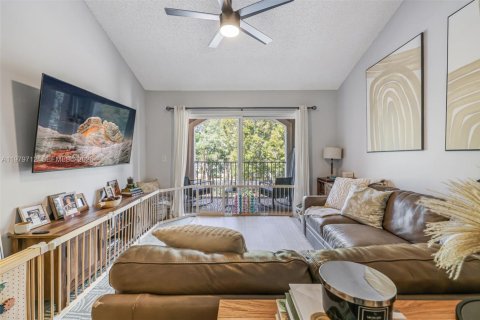 Condominio en venta en Miramar, Florida, 2 dormitorios, 91.32 m2 № 2047319 - foto 13