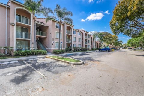 Condominio en venta en Miramar, Florida, 2 dormitorios, 91.32 m2 № 2047319 - foto 7