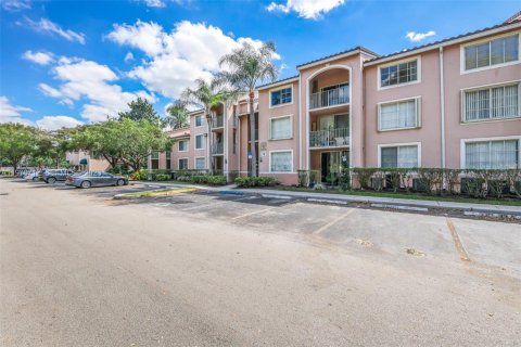 Condominio en venta en Miramar, Florida, 2 dormitorios, 91.32 m2 № 2047319 - foto 8