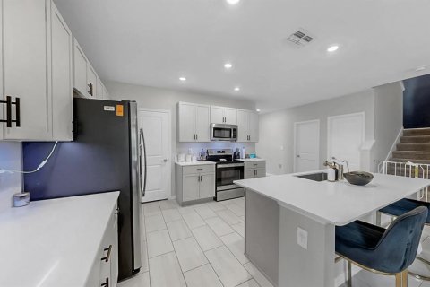 Casa en venta en Riverview, Florida, 5 dormitorios, 273.97 m2 № 1903998 - foto 6
