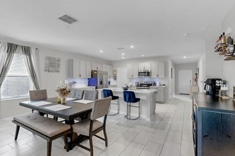 Casa en venta en Riverview, Florida, 5 dormitorios, 273.97 m2 № 1903998 - foto 13