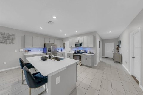 Villa ou maison à vendre à Riverview, Floride: 5 chambres, 273.97 m2 № 1903998 - photo 2