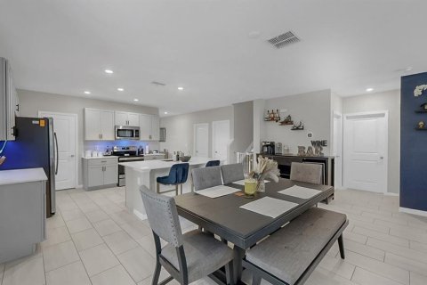 Casa en venta en Riverview, Florida, 5 dormitorios, 273.97 m2 № 1903998 - foto 11