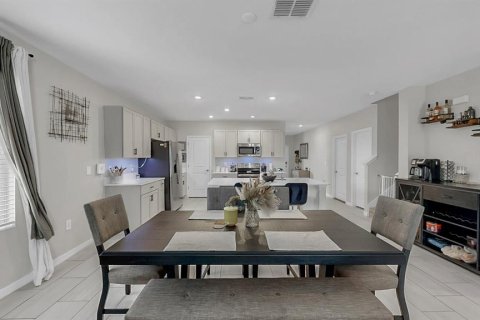 Casa en venta en Riverview, Florida, 5 dormitorios, 273.97 m2 № 1903998 - foto 10