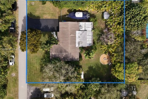House in Palmetto Bay, Florida 3 bedrooms, 151.71 sq.m. № 1848310 - photo 24