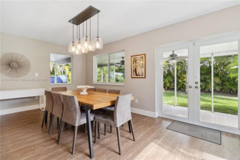 House in Palmetto Bay, Florida 3 bedrooms, 151.71 sq.m. № 1848310 - photo 6