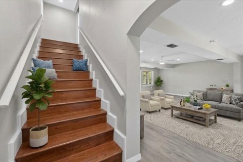 Villa ou maison à vendre à Ruskin, Floride: 11 chambres, 657.19 m2 № 2426950 - photo 11