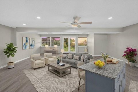 Villa ou maison à vendre à Ruskin, Floride: 11 chambres, 657.19 m2 № 2426950 - photo 8