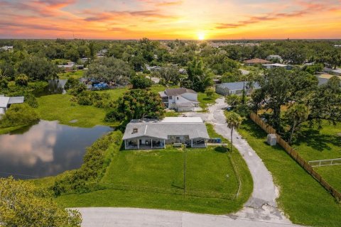 Villa ou maison à vendre à Ruskin, Floride: 11 chambres, 657.19 m2 № 2426950 - photo 2