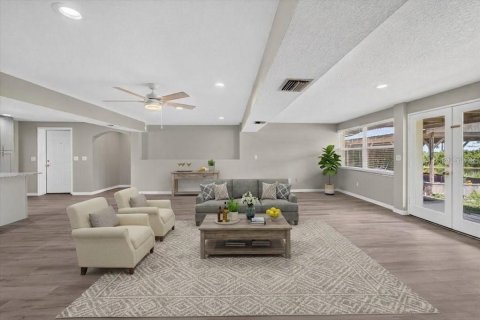 Villa ou maison à vendre à Ruskin, Floride: 11 chambres, 657.19 m2 № 2426950 - photo 12