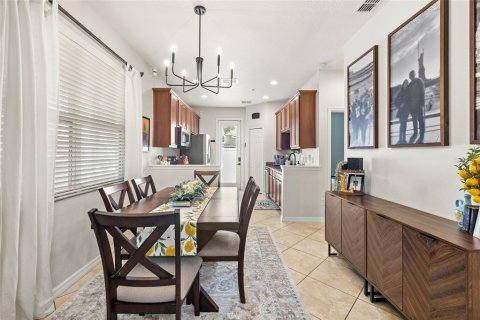 Adosado en venta en Orlando, Florida, 4 dormitorios, 148.18 m2 № 2203766 - foto 7