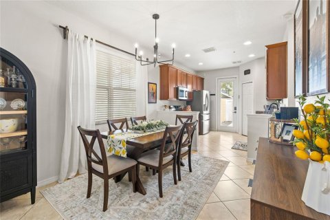 Adosado en venta en Orlando, Florida, 4 dormitorios, 148.18 m2 № 2203766 - foto 6