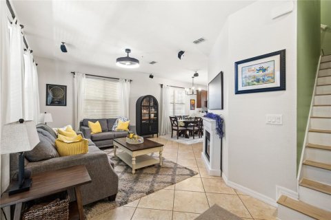 Adosado en venta en Orlando, Florida, 4 dormitorios, 148.18 m2 № 2203766 - foto 4
