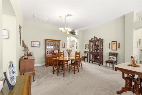 House in The Villages, Florida 3 bedrooms, 185.8 sq.m. № 1883045 - photo 13