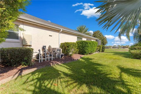House in The Villages, Florida 3 bedrooms, 185.8 sq.m. № 1883045 - photo 4