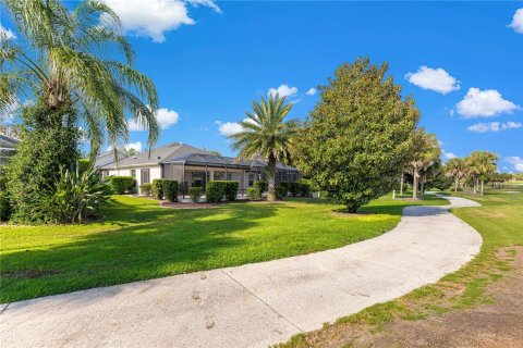 House in The Villages, Florida 3 bedrooms, 185.8 sq.m. № 1883045 - photo 7