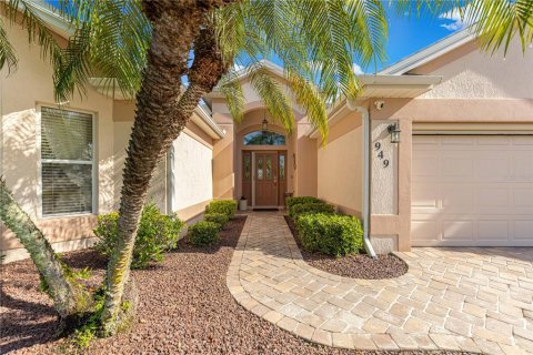 House in The Villages, Florida 3 bedrooms, 185.8 sq.m. № 1883045 - photo 8