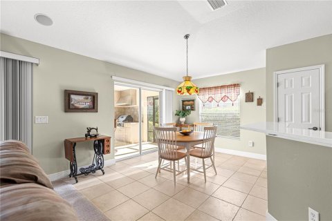 House in The Villages, Florida 3 bedrooms, 185.8 sq.m. № 1883045 - photo 18