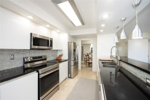 Condominio en venta en Miami, Florida, 2 dormitorios, 135.27 m2 № 2000750 - foto 7