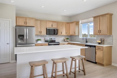 Villa ou maison à vendre à Haines City, Floride: 5 chambres, 238.39 m2 № 2410215 - photo 3