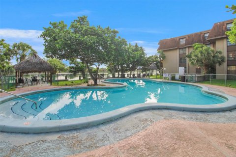 Condominio en venta en Miami, Florida, 2 dormitorios, 111.2 m2 № 1775936 - foto 7