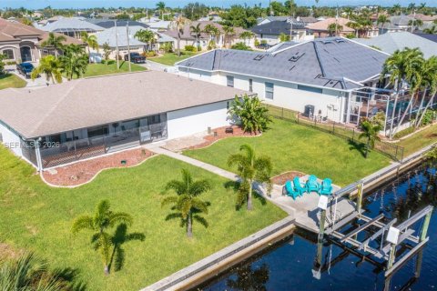 Villa ou maison à vendre à Cape Coral, Floride: 3 chambres, 130.53 m2 № 2089603 - photo 12