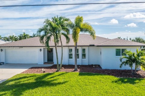 Villa ou maison à vendre à Cape Coral, Floride: 3 chambres, 130.53 m2 № 2089603 - photo 5