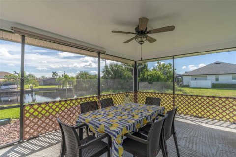 Villa ou maison à vendre à Cape Coral, Floride: 3 chambres, 130.53 m2 № 2089603 - photo 19