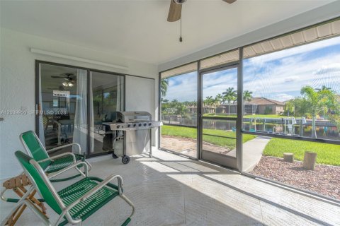 Villa ou maison à vendre à Cape Coral, Floride: 3 chambres, 130.53 m2 № 2089603 - photo 20