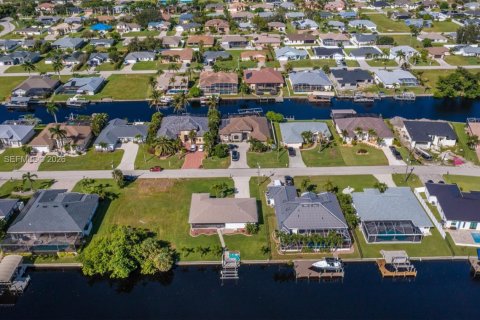Villa ou maison à vendre à Cape Coral, Floride: 3 chambres, 130.53 m2 № 2089603 - photo 6