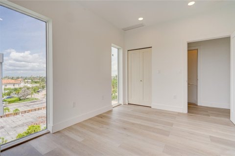 Condominio en alquiler en Miami Beach, Florida, 3 dormitorios № 2055155 - foto 6