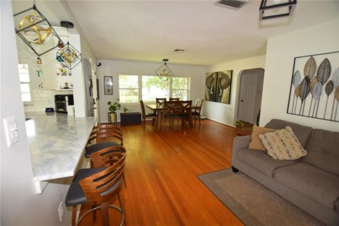 House in Orlando, Florida 3 bedrooms, 191.47 sq.m. № 2237735 - photo 28