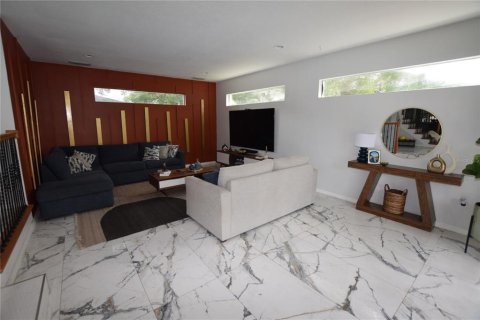 House in Orlando, Florida 3 bedrooms, 191.47 sq.m. № 2237735 - photo 17