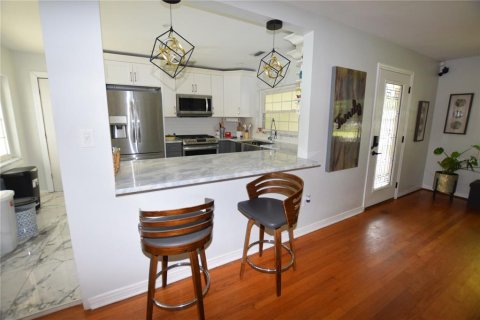 House in Orlando, Florida 3 bedrooms, 191.47 sq.m. № 2237735 - photo 26