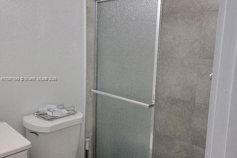 Commercial property in Miami, Florida 37.16 sq.m. № 1949667 - photo 6