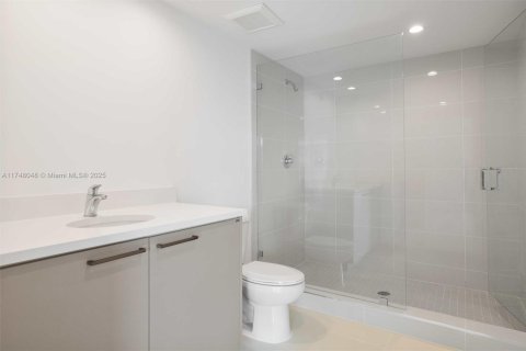 Condo in Bay Harbor Islands, Florida, 2 bedrooms  № 1875405 - photo 18