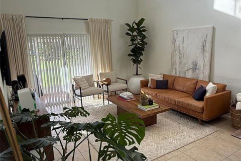 Adosado en alquiler en Orlando, Florida, 3 dormitorios, 120.87 m2 № 1898477 - foto 3