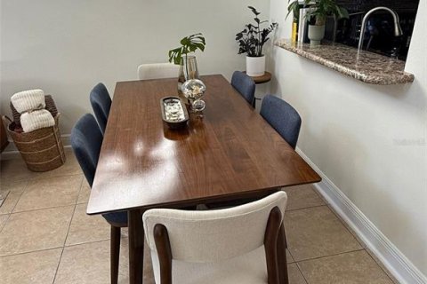 Adosado en alquiler en Orlando, Florida, 3 dormitorios, 120.87 m2 № 1898477 - foto 2