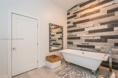 Купить виллу или дом в Майами, Флорида 4 спальни, 377.37м2, № 1957834 - фото 15