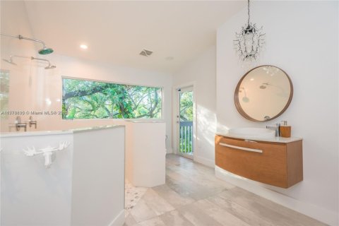 Купить виллу или дом в Майами, Флорида 4 спальни, 377.37м2, № 1957834 - фото 16