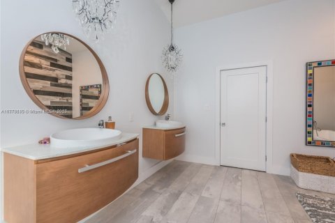 Купить виллу или дом в Майами, Флорида 4 спальни, 377.37м2, № 1957834 - фото 17