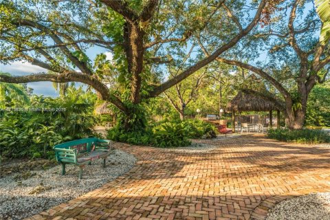 Купить виллу или дом в Майами, Флорида 4 спальни, 377.37м2, № 1957834 - фото 28