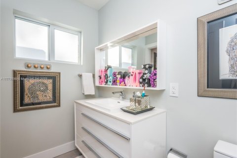 Купить виллу или дом в Майами, Флорида 4 спальни, 377.37м2, № 1957834 - фото 9