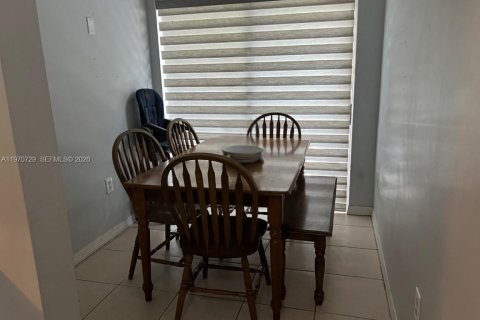 Купить виллу или дом в Хомстед, Флорида 3 спальни, 113.43м2, № 2032618 - фото 5