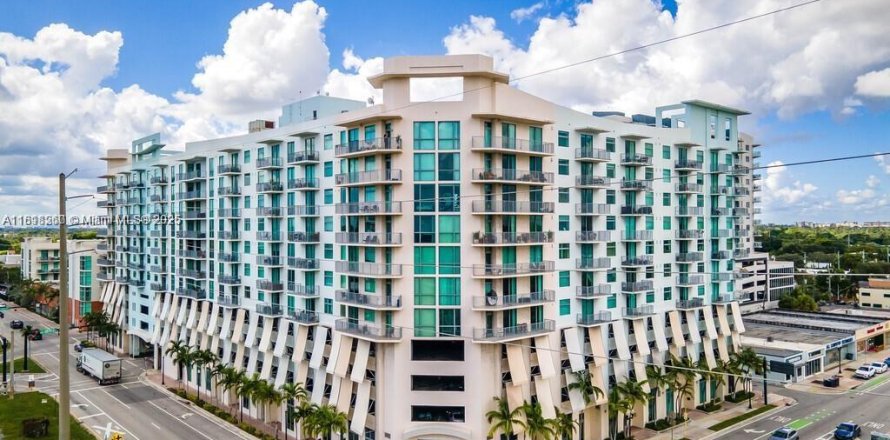 Condo à Hollywood, Floride, 2 chambres № 1802447