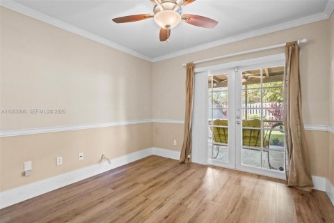 House in Miami, Florida 3 bedrooms, 141.58 sq.m. № 2009518 - photo 24