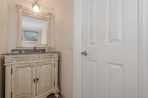 Touwnhouse à louer à Hollywood, Floride: 2 chambres, 135.64 m2 № 2168192 - photo 17