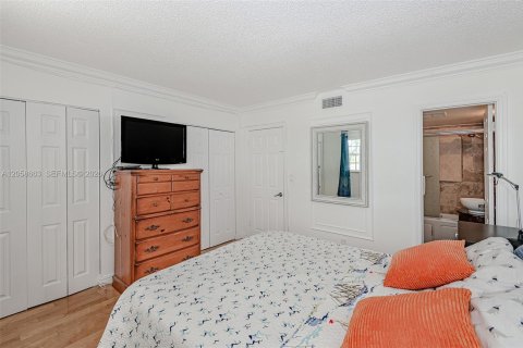 Touwnhouse à louer à Hollywood, Floride: 2 chambres, 135.64 m2 № 2168192 - photo 24