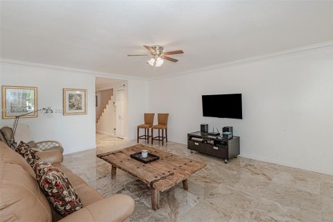 Touwnhouse à louer à Hollywood, Floride: 2 chambres, 135.64 m2 № 2168192 - photo 8